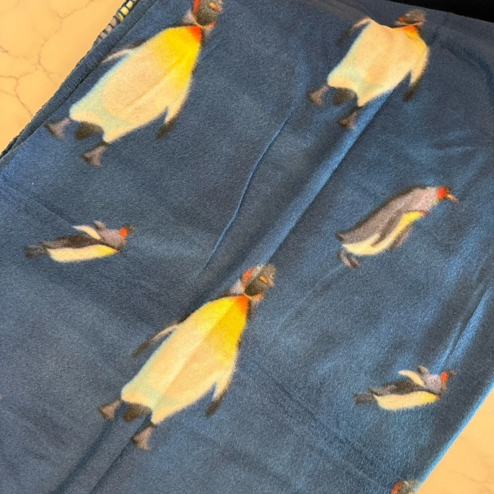 National Wildlife Federation Penguin Fleece Throw Blanket Blue Animal 41x55 NWOT